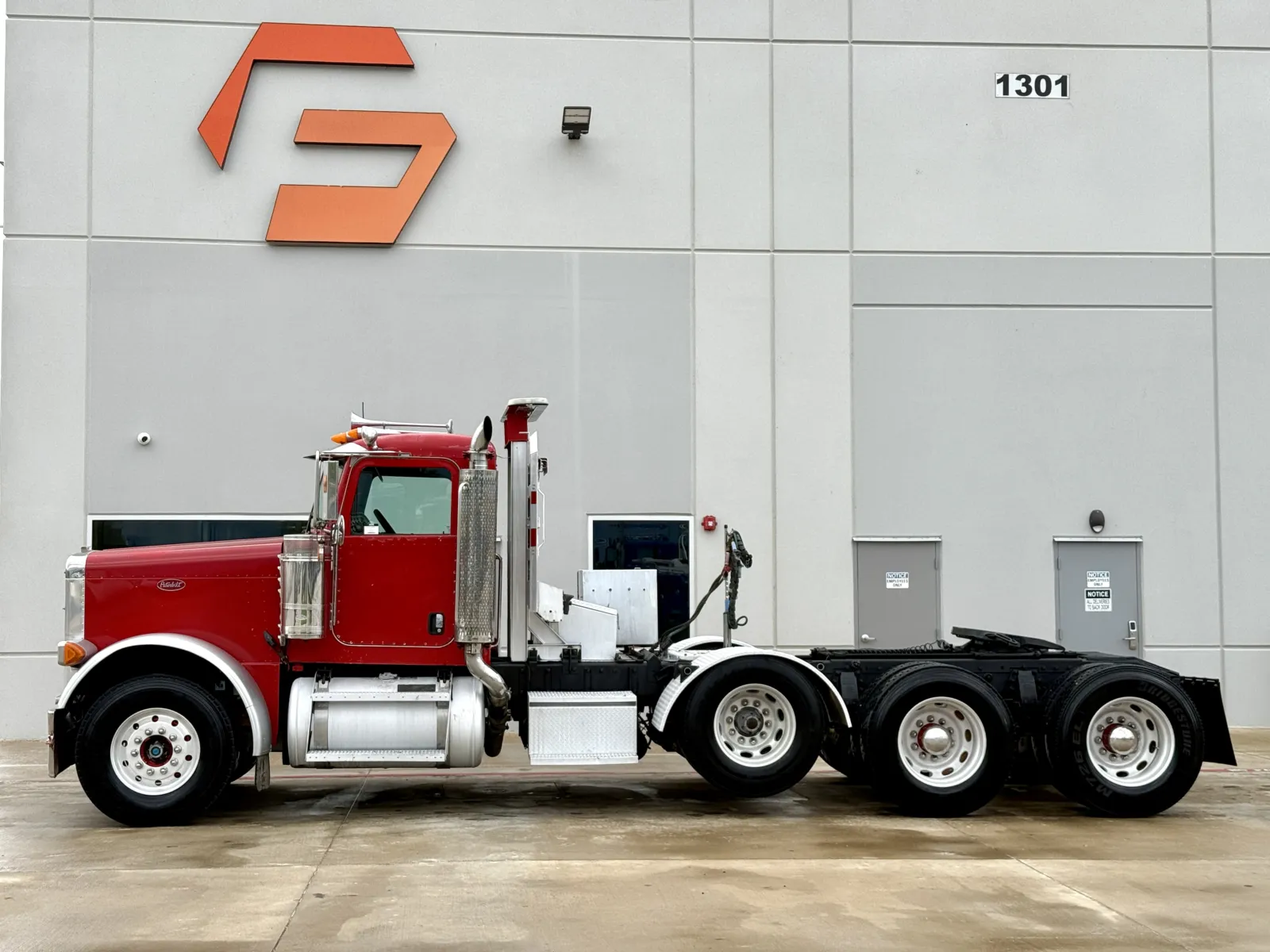 2006 Peterbilt - image 4