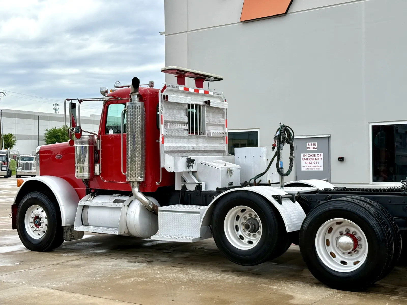 2006 Peterbilt - image 8