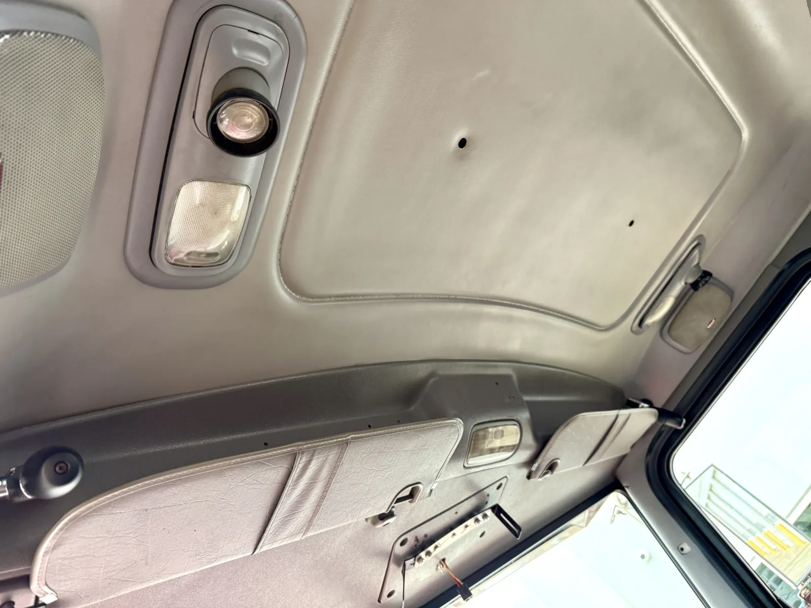 2006 Peterbilt - image 21