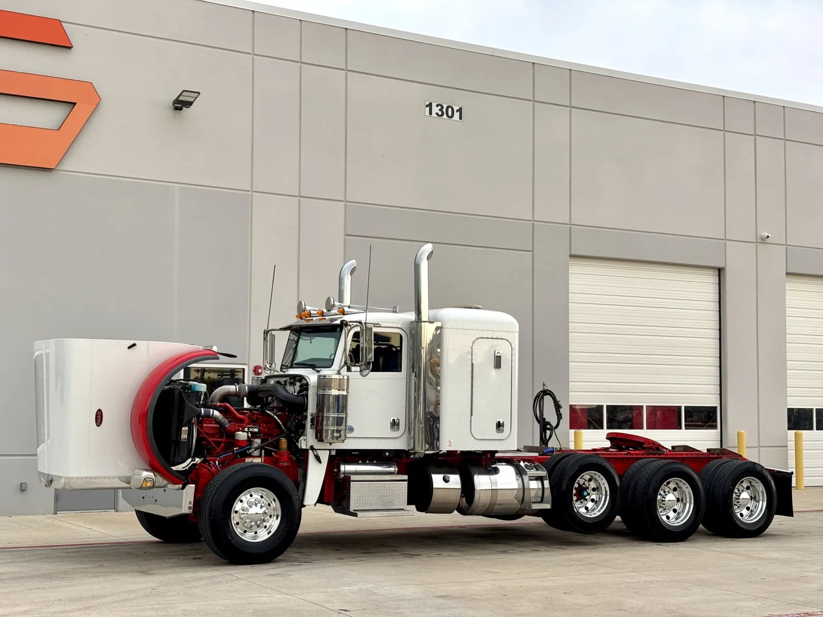 2021 Peterbilt 389 - image 10