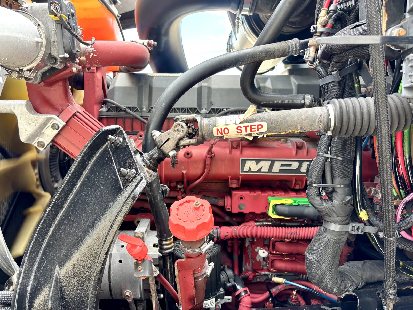 2019 Mack Pinnacle - image 12