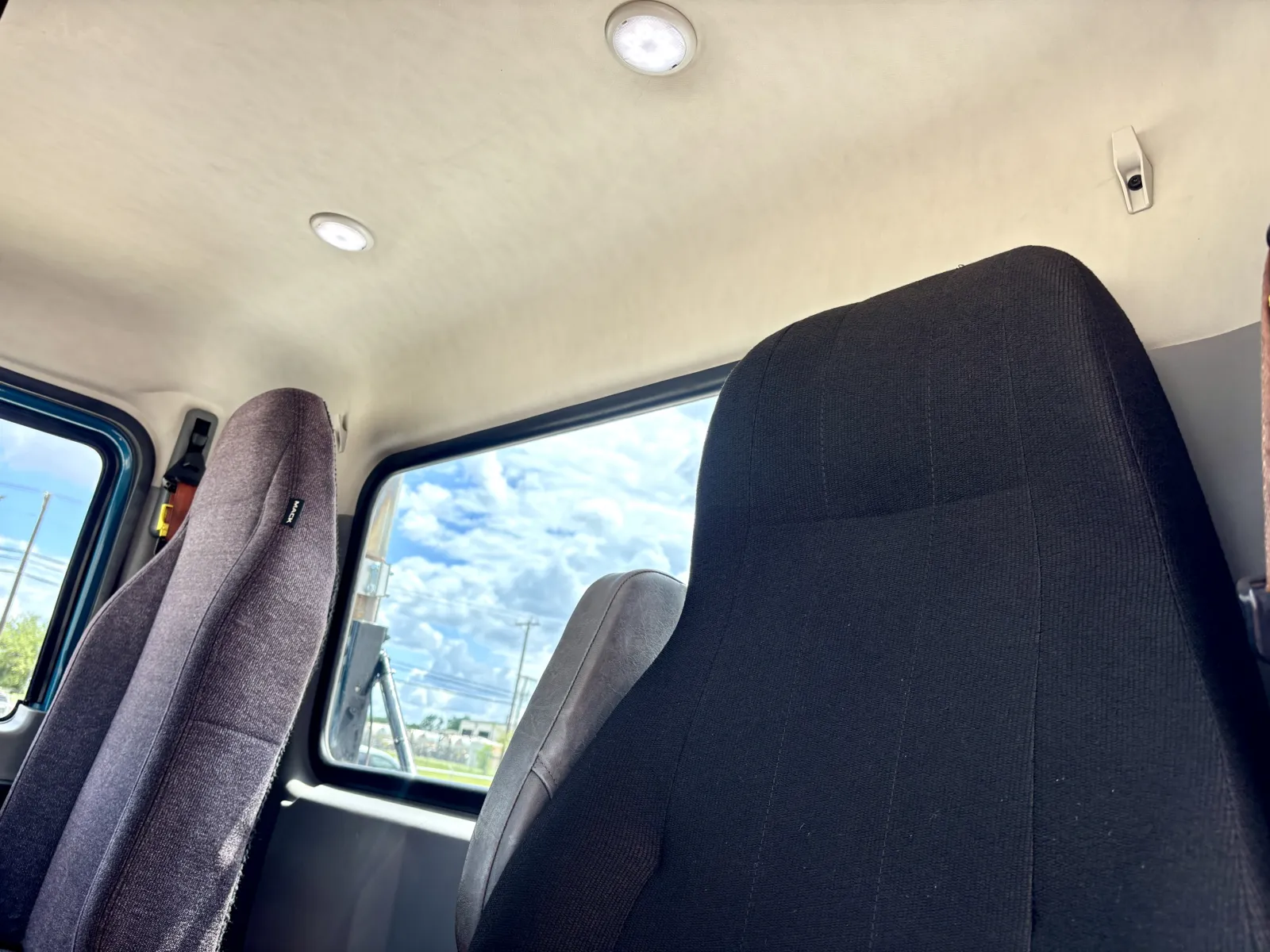 2019 Mack Pinnacle - image 15