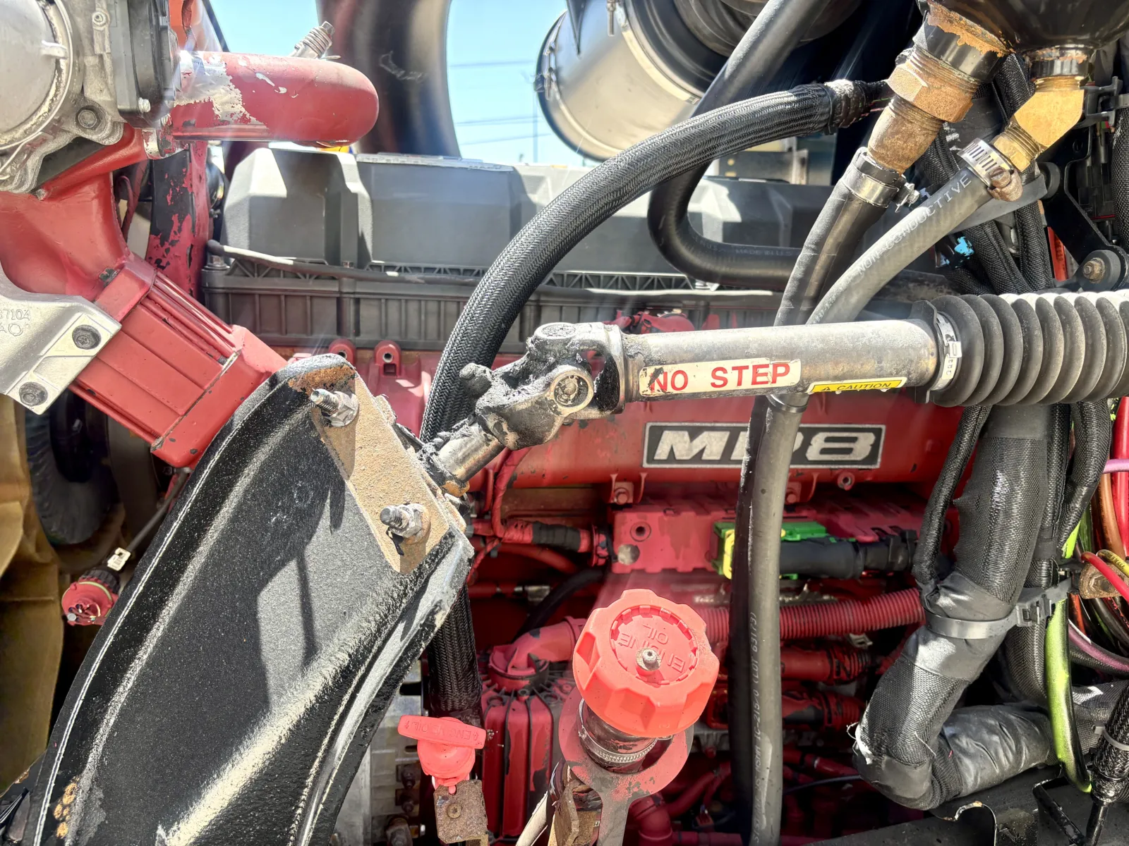 2018 Mack - image 13