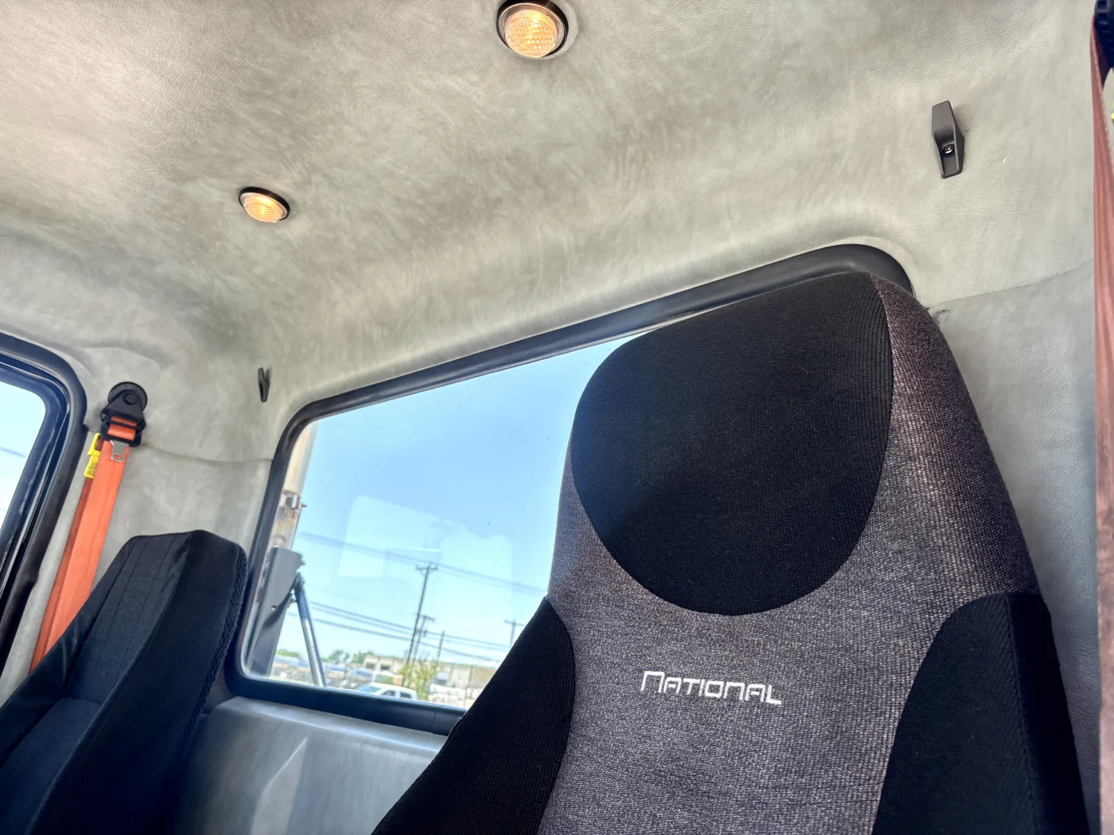 2018 Mack - image 20