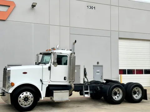 Photos of 2006 PETERBILT 378 for sale in Hutchins, TX at Forge Truck Centers - Texas