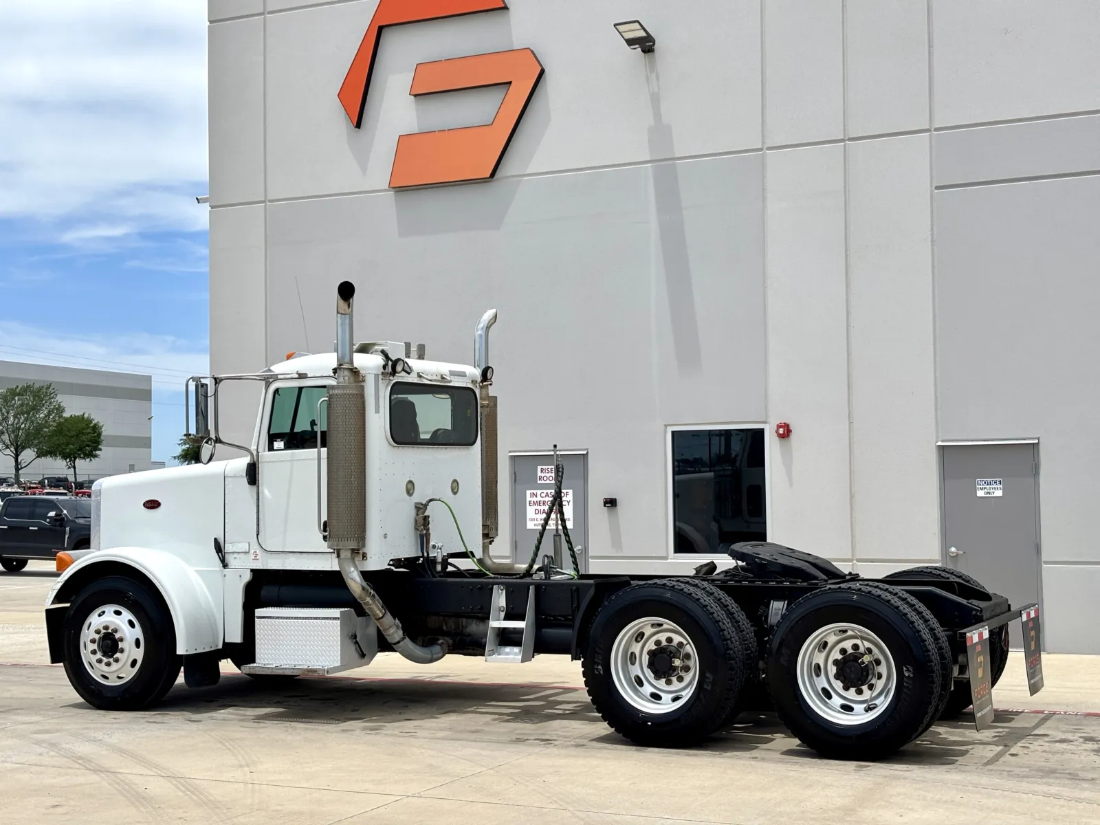 2006 Peterbilt - image 6