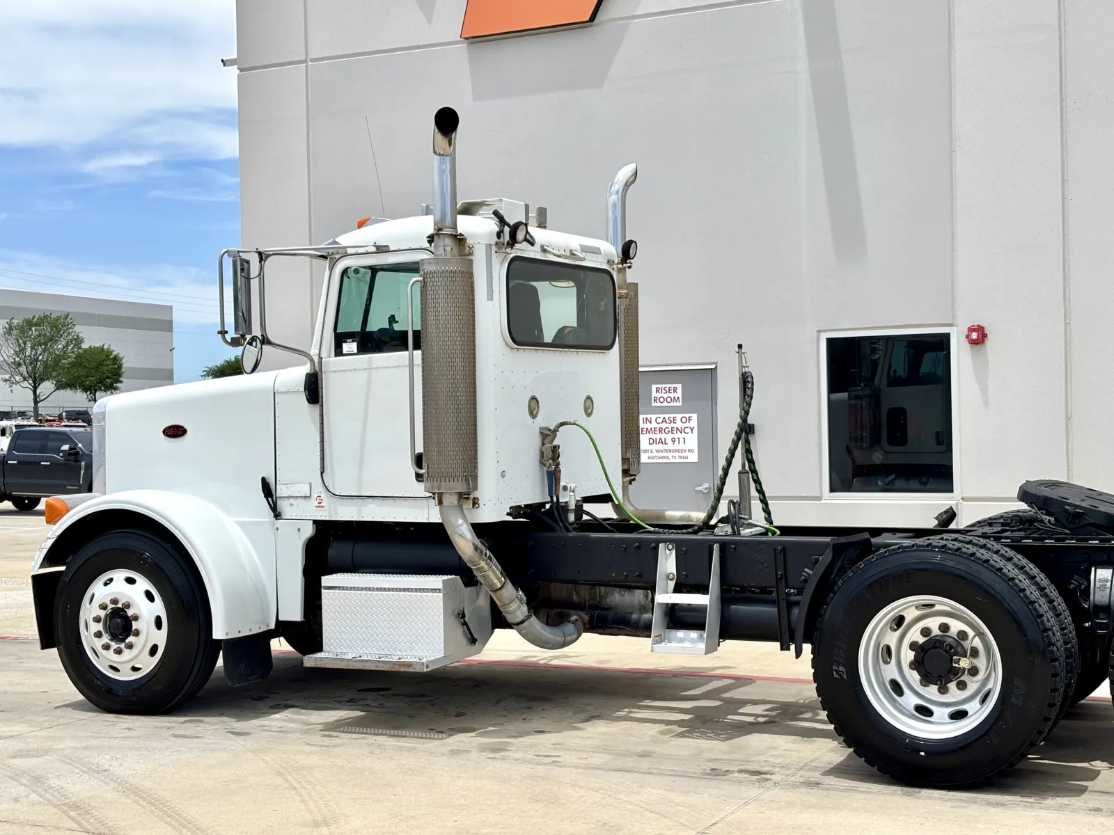 2006 Peterbilt - image 8