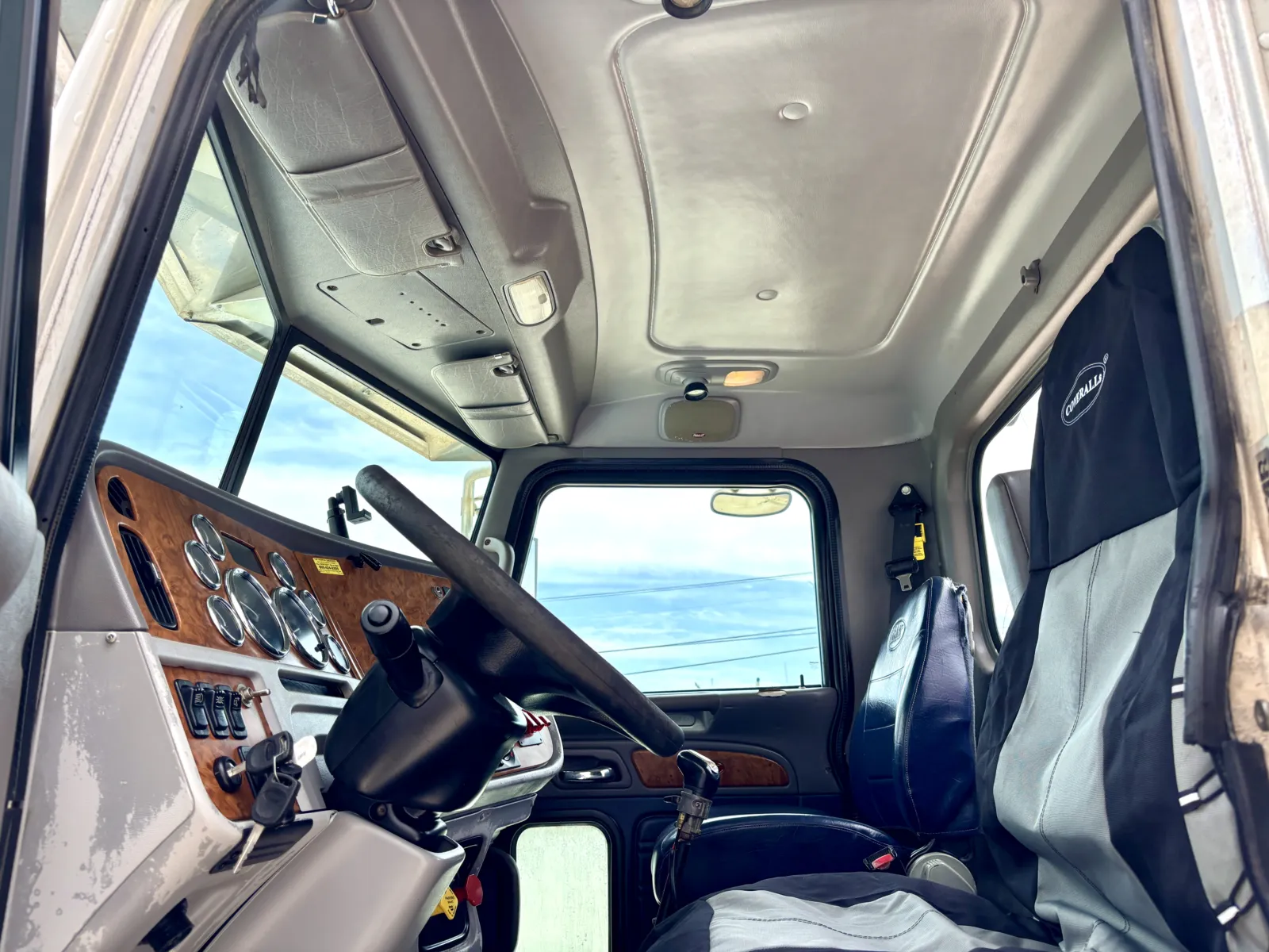 2006 Peterbilt - image 14