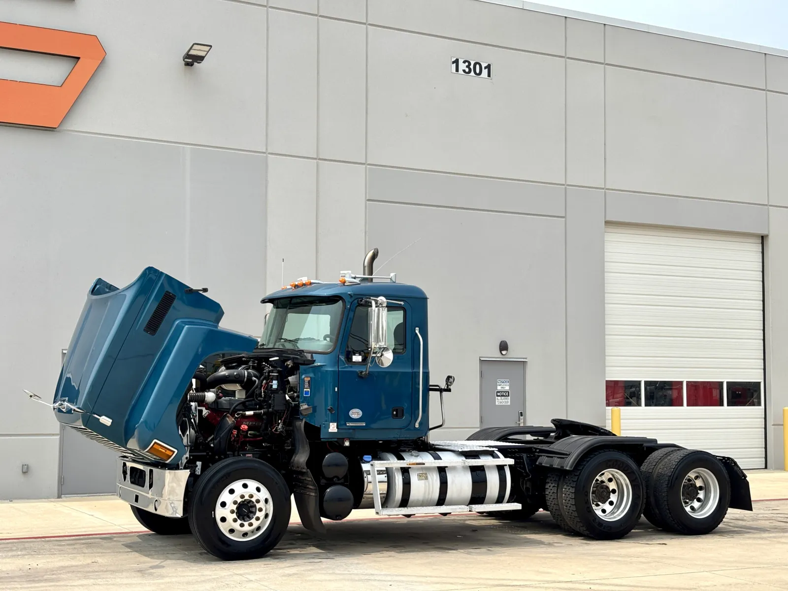 2019 Mack Pinnacle - image 10