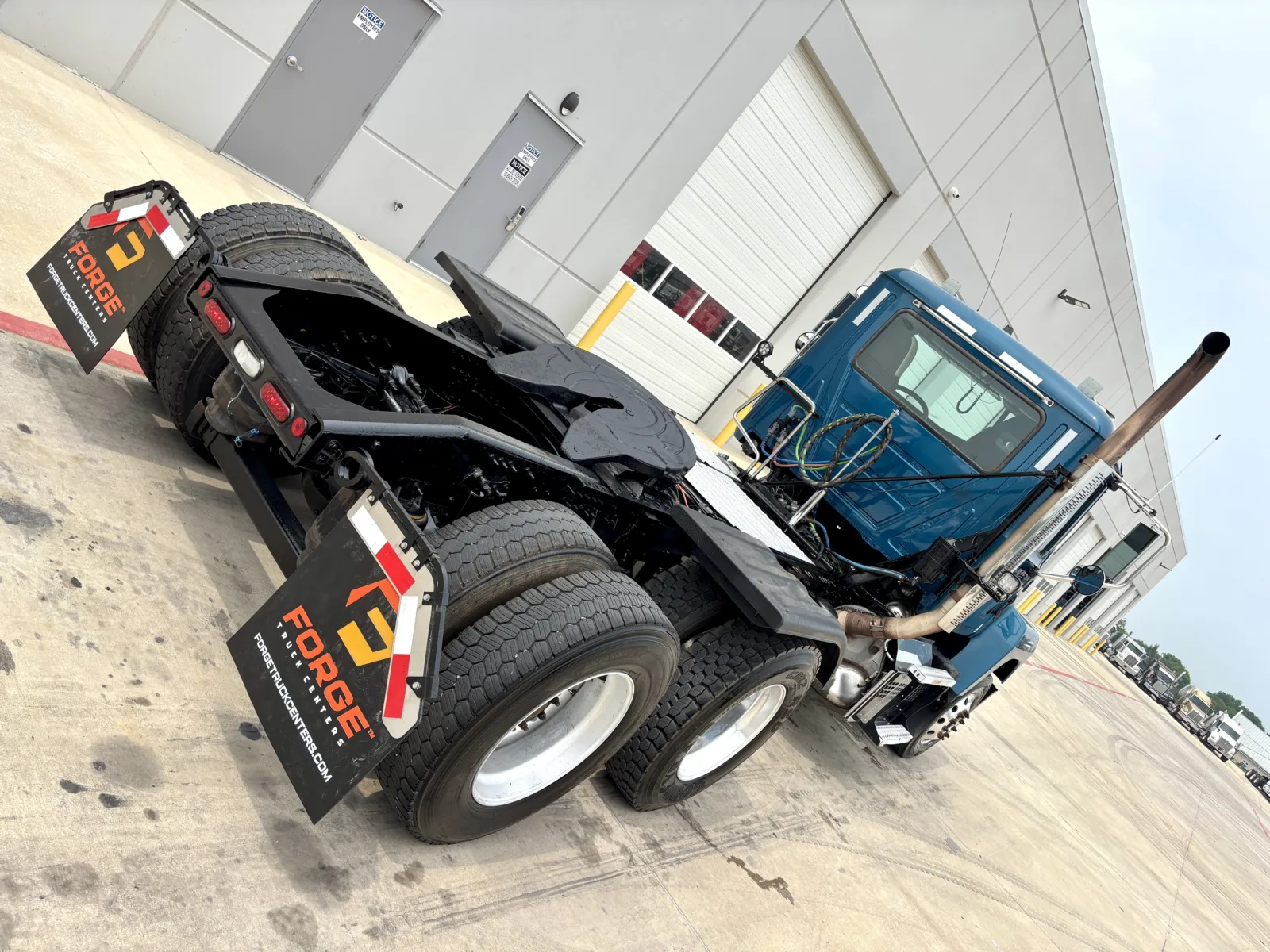 2019 Mack Pinnacle - image 11