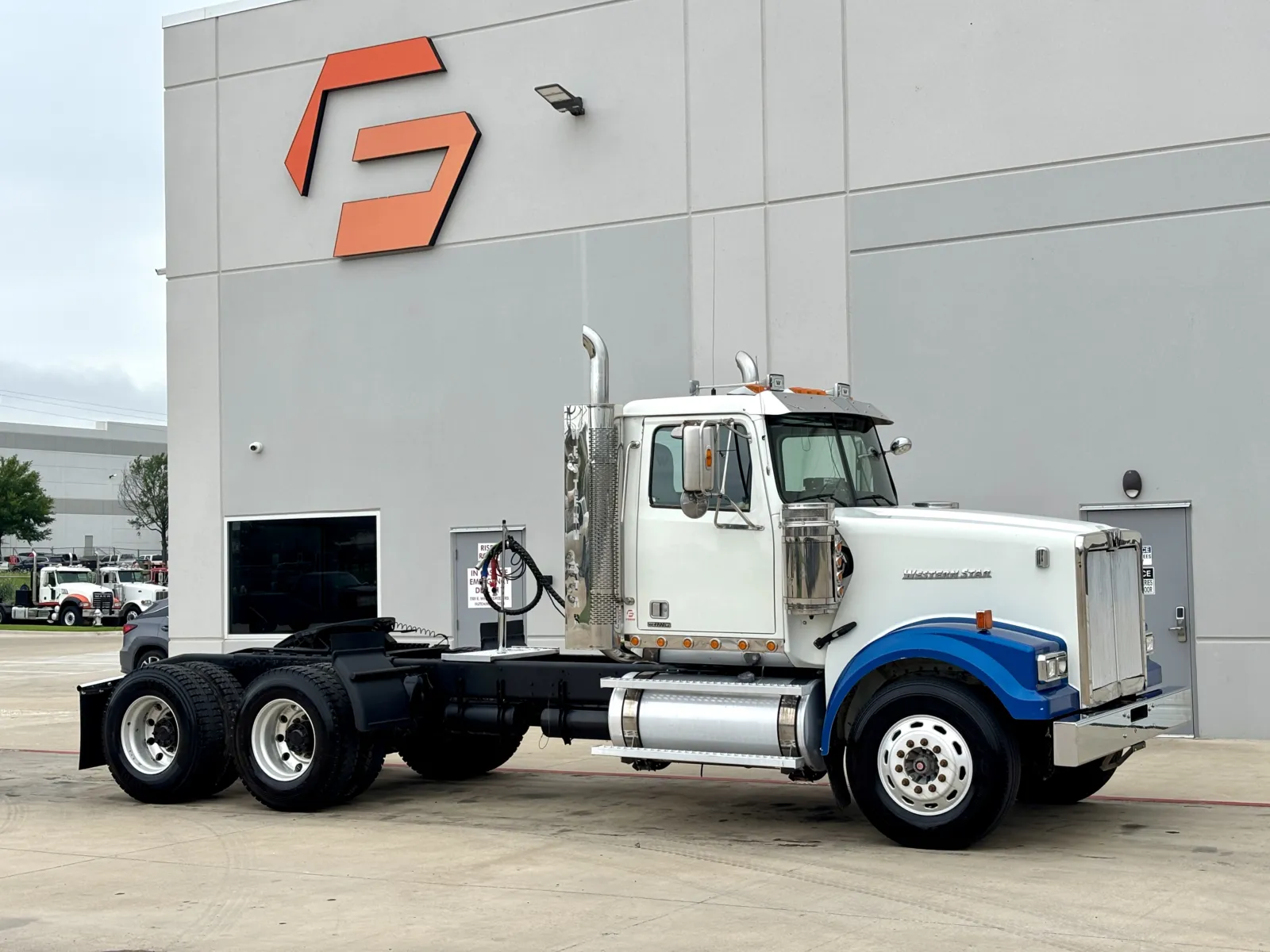 2019 WESTERN STAR 4900