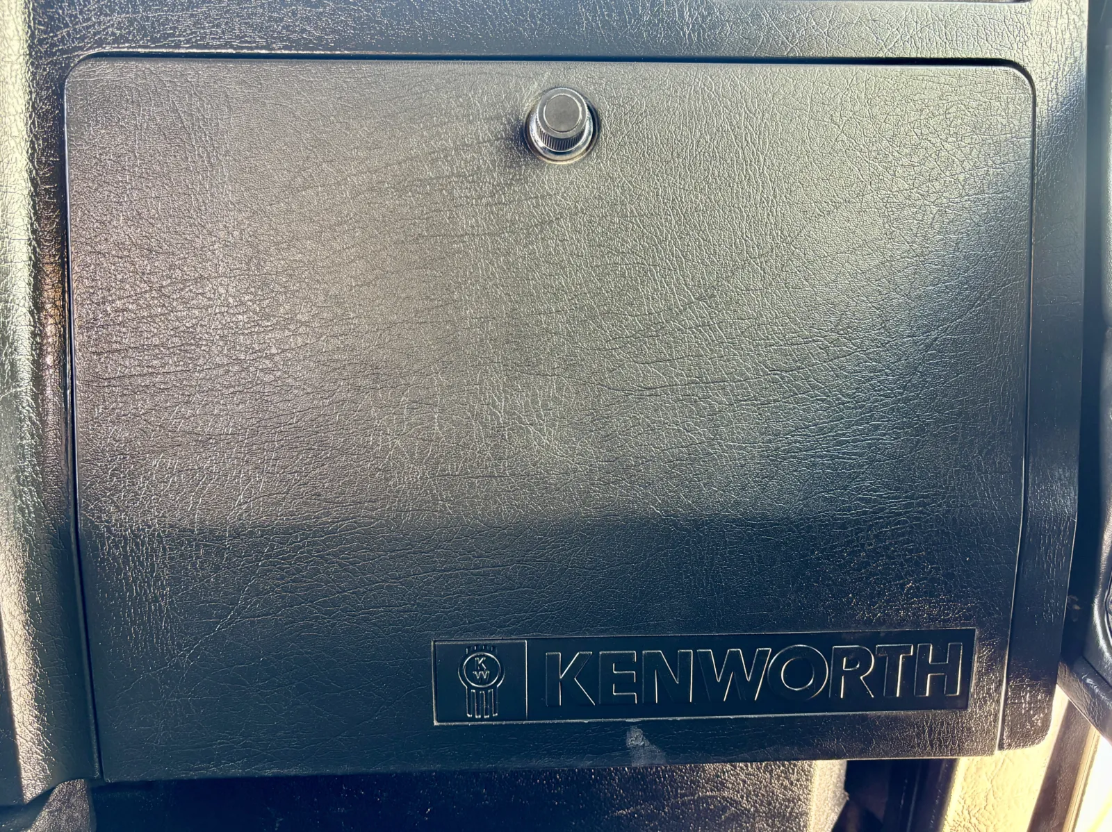 1998 Kenworth W900 - image 18