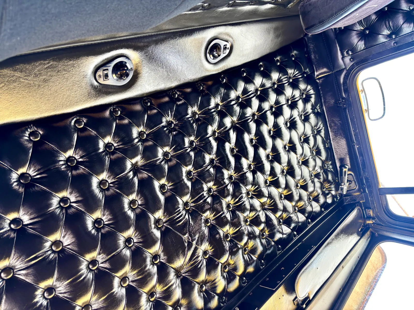 1998 Kenworth W900 - image 20