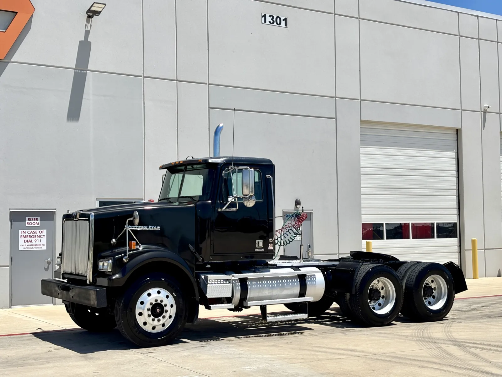 2017 Western Star 4900 - image 2