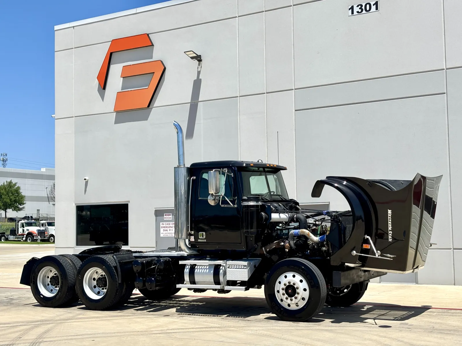 2017 Western Star 4900 - image 9