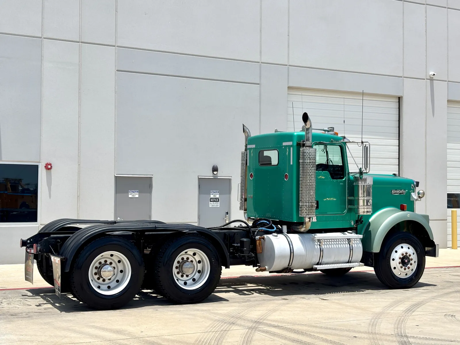 2003 Kenworth W900 - image 5