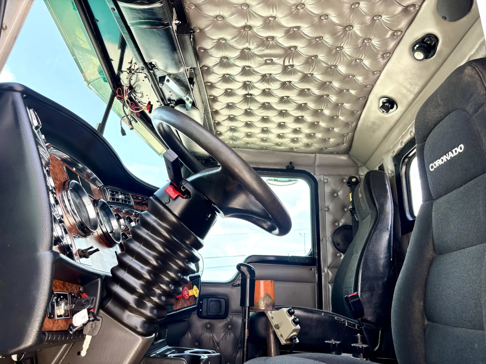 2003 Kenworth W900 - image 14