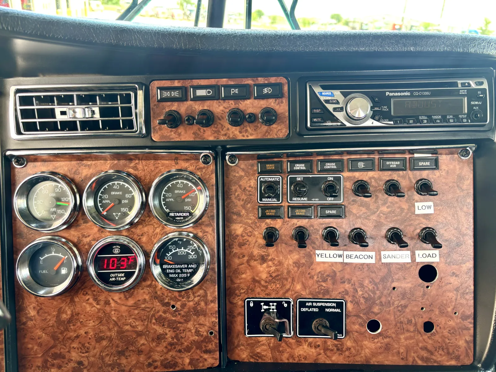 2003 Kenworth W900 - image 18