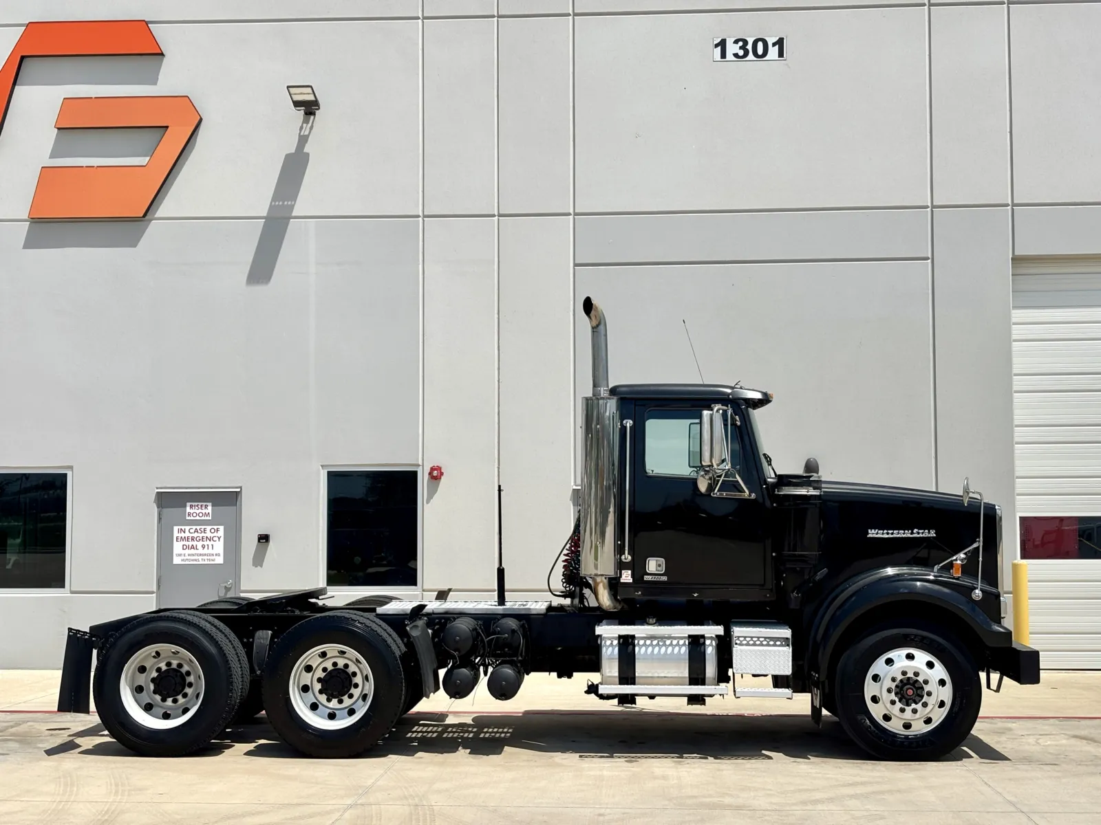 2017 Western Star 4900 - image 3