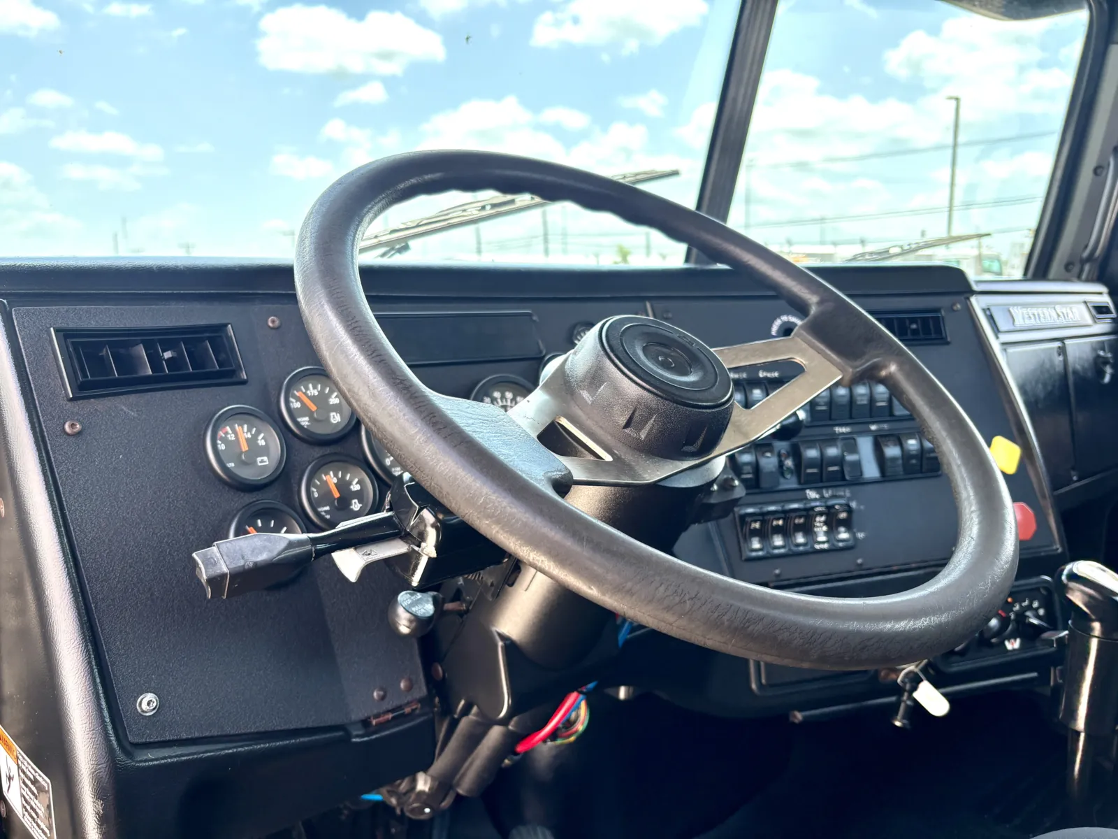 2017 Western Star 4900 - image 15