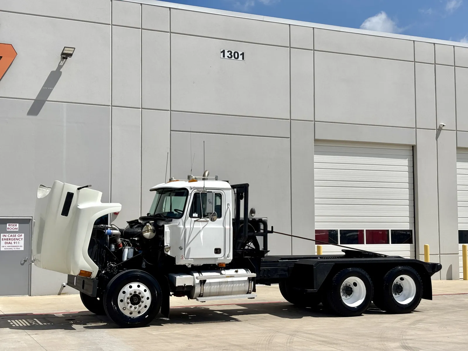 2000 Mack - image 10