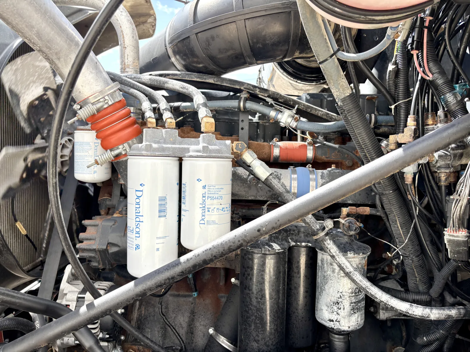 2000 Mack - image 13