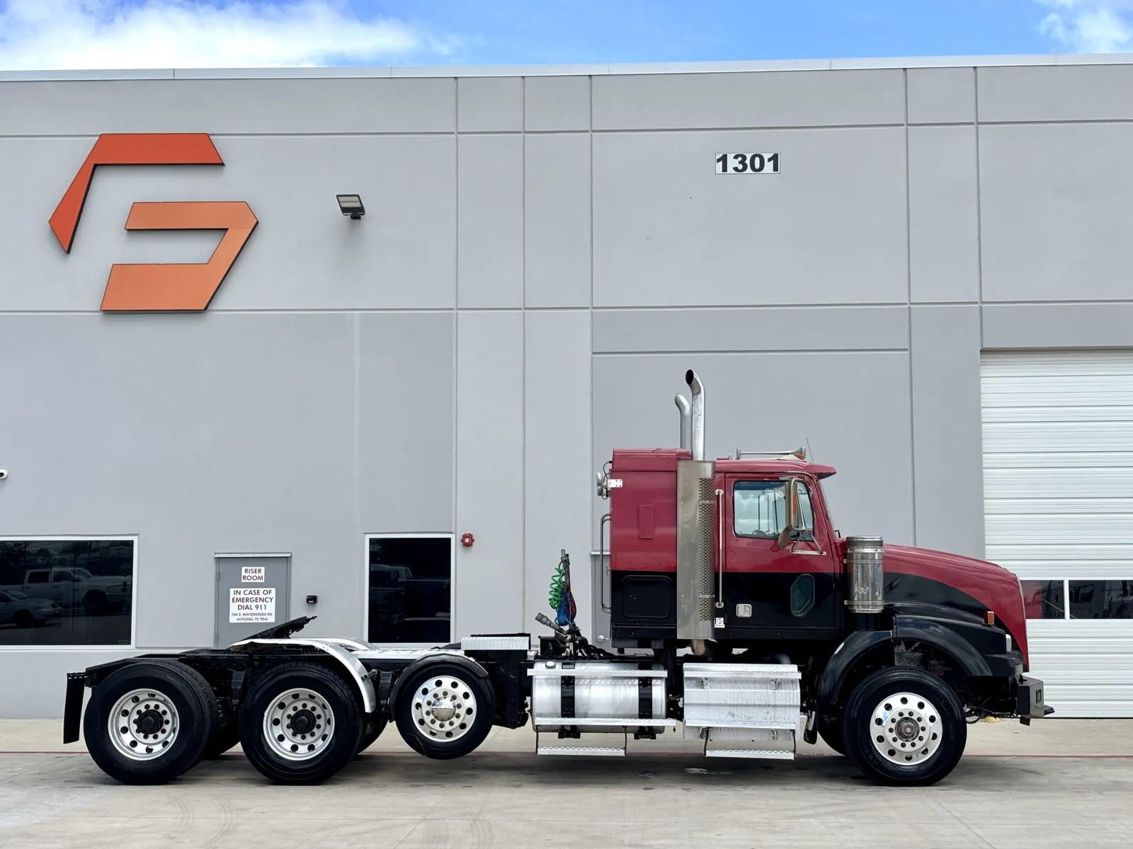 2013 Western Star 4900 - image 3