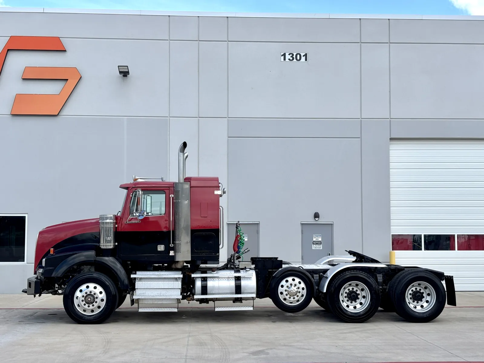 2013 Western Star 4900 - image 4