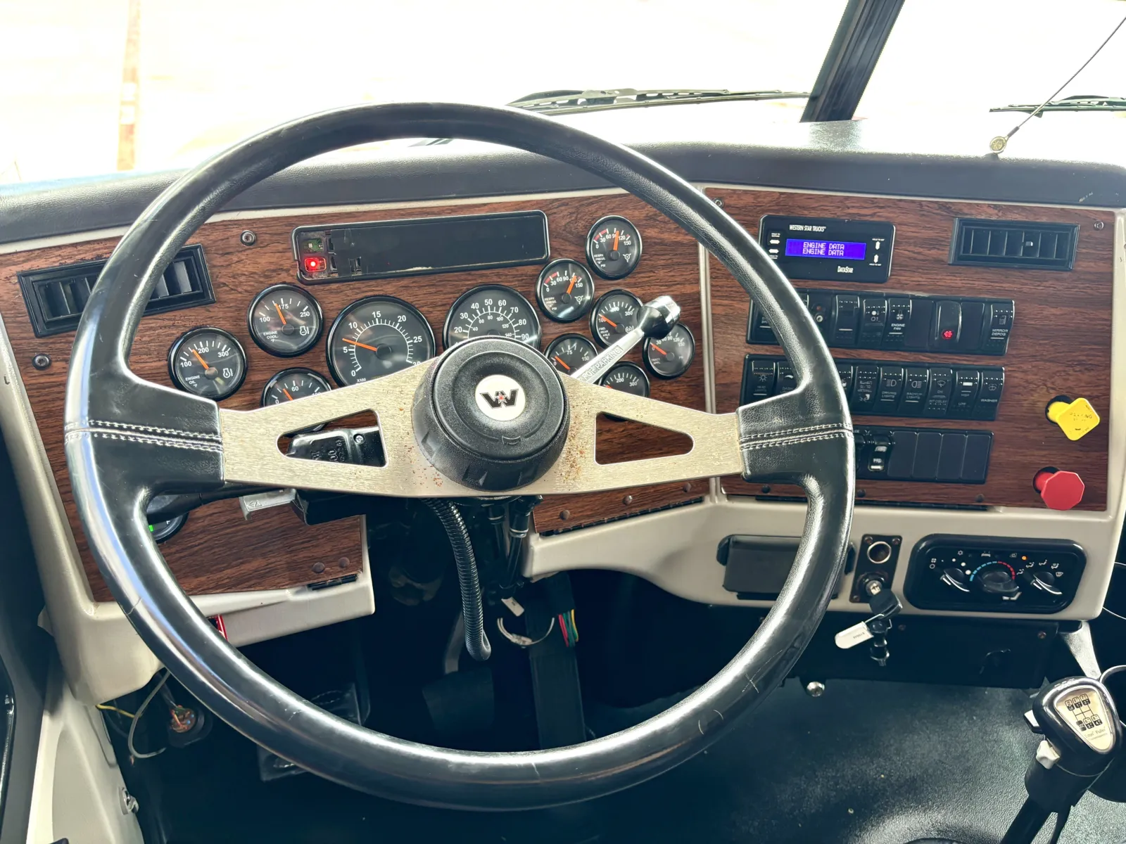 2013 Western Star 4900 - image 16