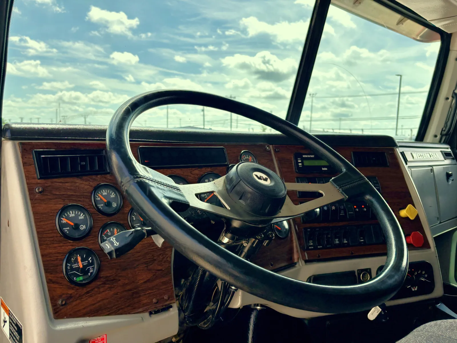 2015 Western Star 4900 - image 15