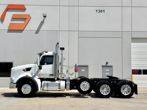 More photos of 2019 PETERBILT 567 at Forge Truck Centers - Texas, TX