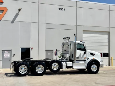 More photos of 2019 PETERBILT 567 at Forge Truck Centers - Texas, TX