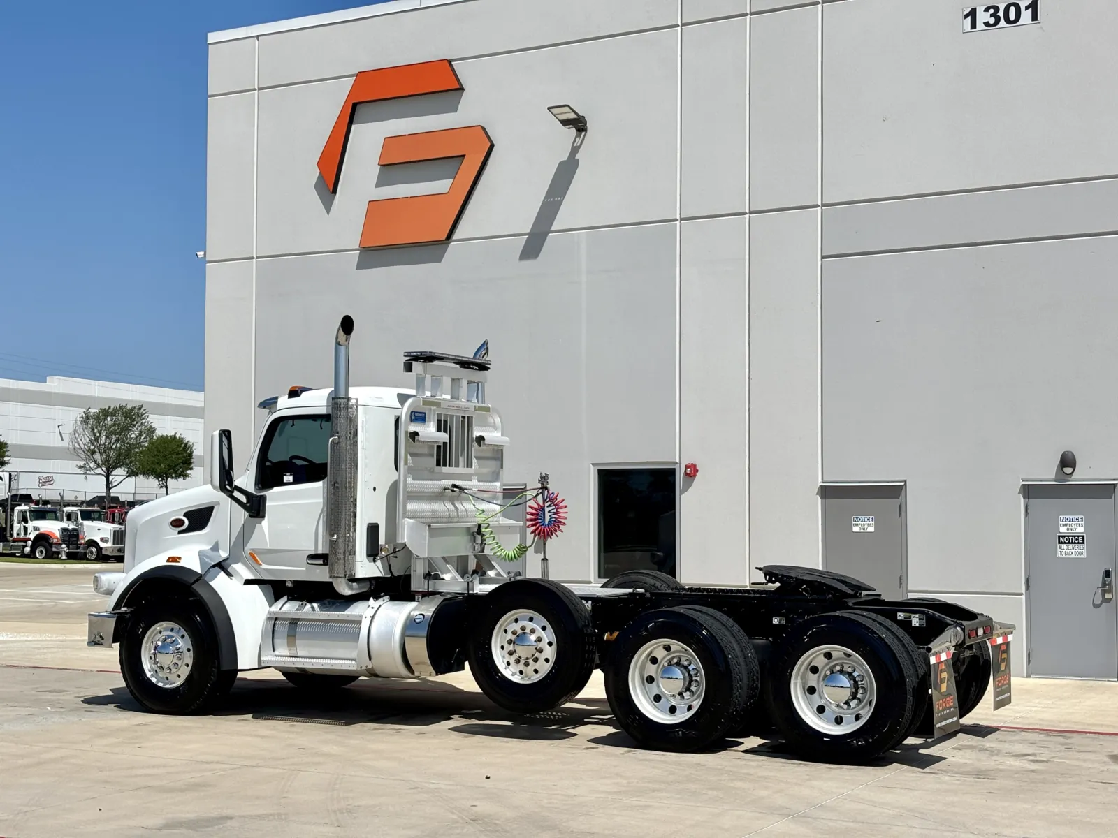 2019 Peterbilt 567 - image 6