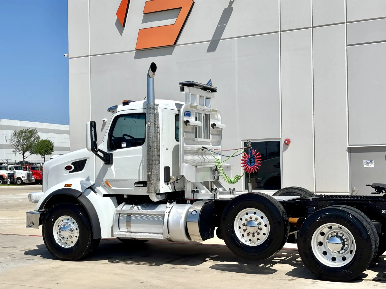 2019 Peterbilt 567 - image 8