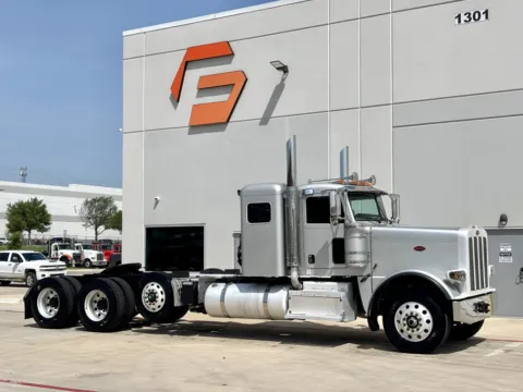 2015 PETERBILT 389 for sale in Hutchins, TX