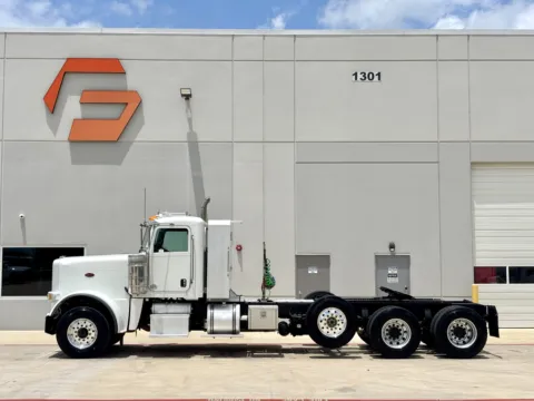 More photos of 2013 PETERBILT 388 at Forge Truck Centers - Texas, TX