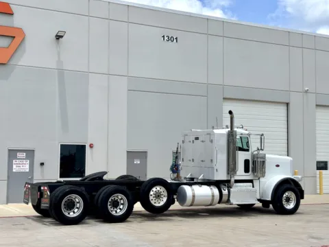 More photos of 2013 PETERBILT 388 at Forge Truck Centers - Texas, TX