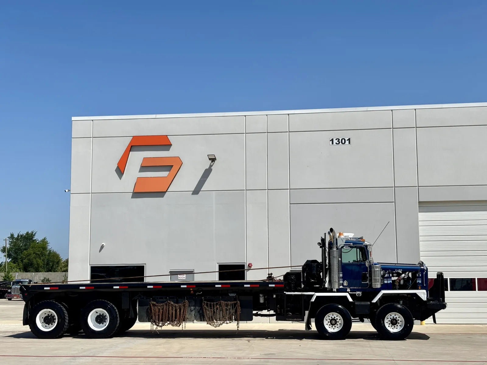 2001 Kenworth - image 3