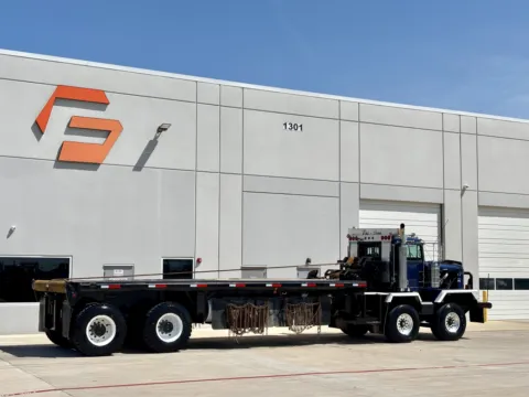 More photos of 2001 KENWORTH C500 at Forge Truck Centers - Texas, TX