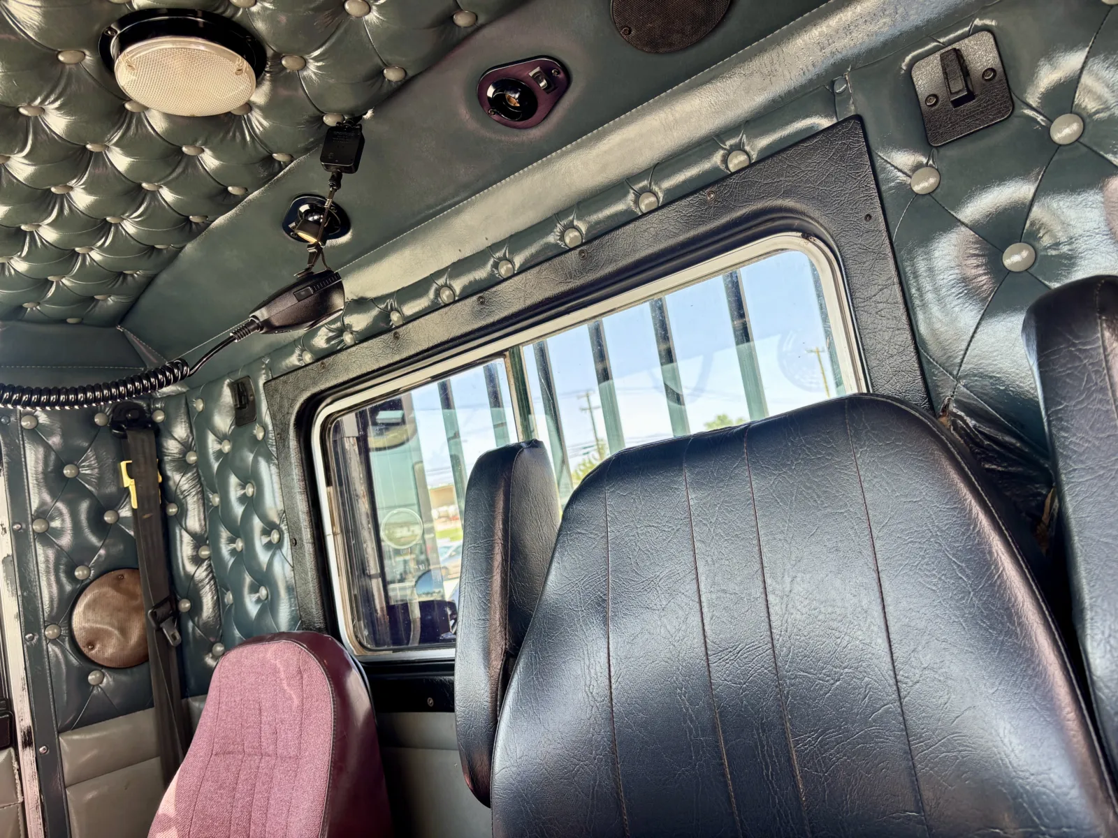 2001 Kenworth - image 17