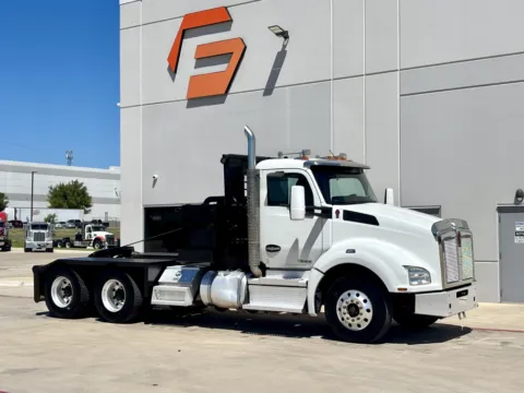 2020 KENWORTH T880 for sale in Hutchins, TX