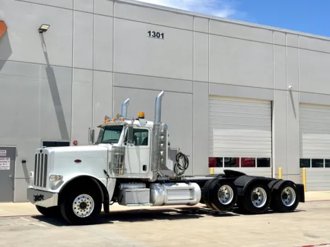 Photos of 2015 PETERBILT 389 for sale in Hutchins, TX at Forge Truck Centers - Texas