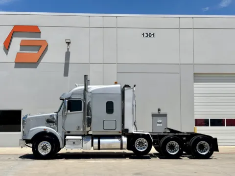 More photos of 2016 FREIGHTLINER SD122 at Forge Truck Centers - Texas, TX
