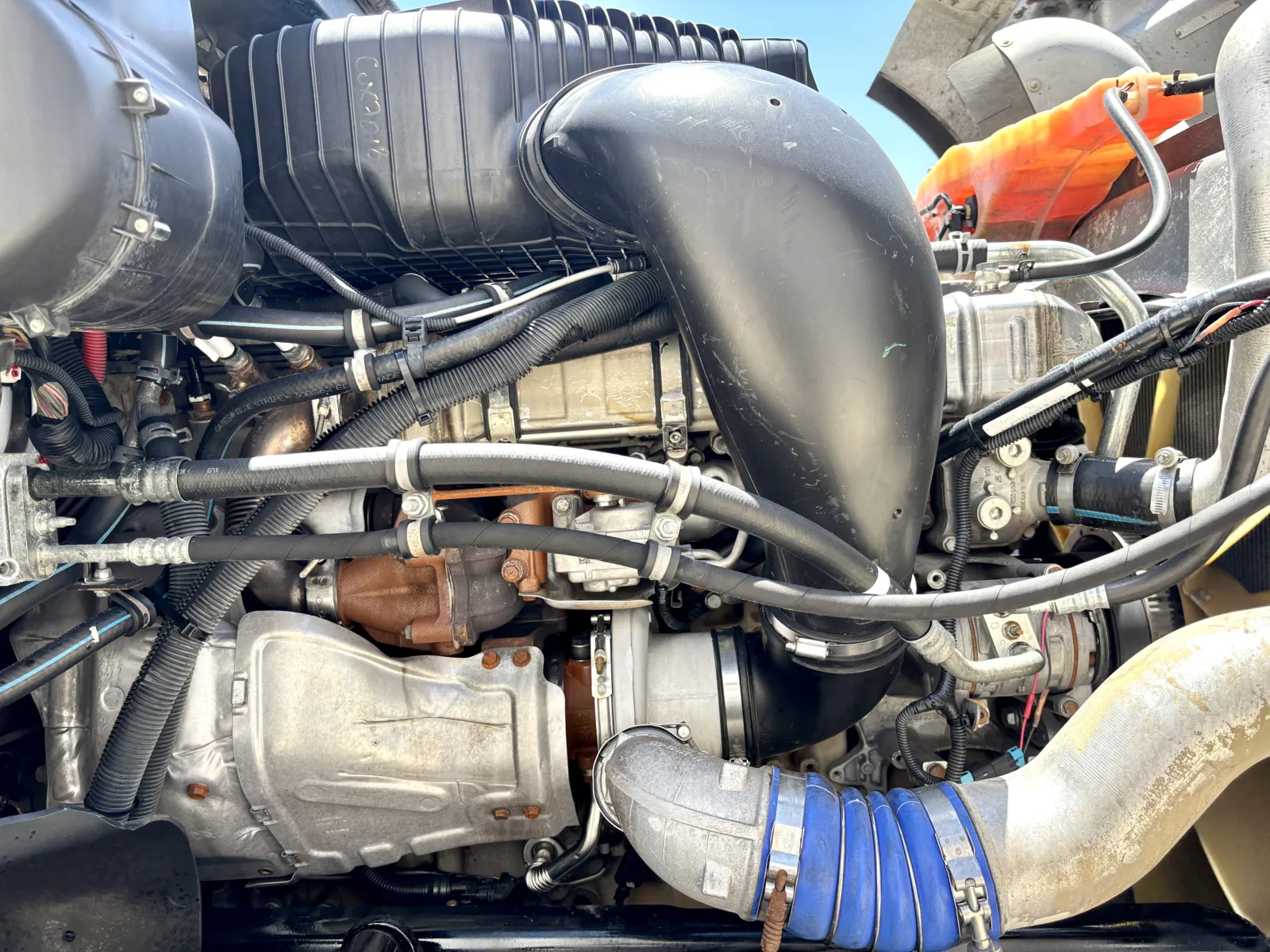 2016 Freightliner 122SD - image 12