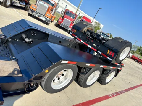 More photos of 2013 LANDOLL RGN at Forge Truck Centers - Texas, TX