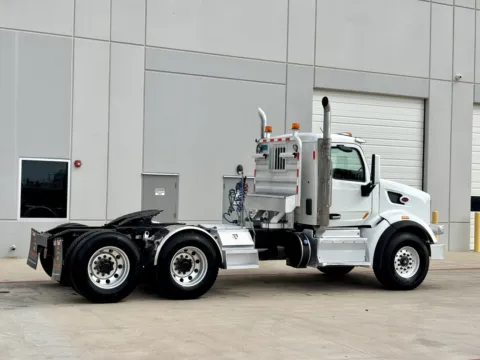 More photos of 2016 PETERBILT 567 at Forge Truck Centers - Texas, TX