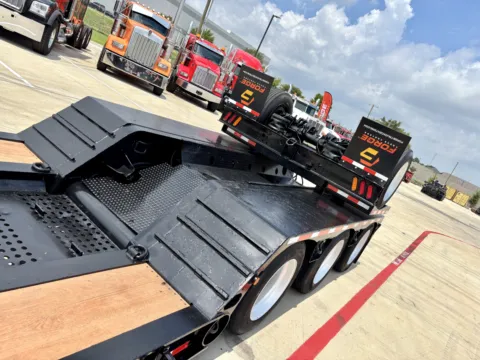 More photos of 2014 LANDOLL RGN at Forge Truck Centers - Texas, TX