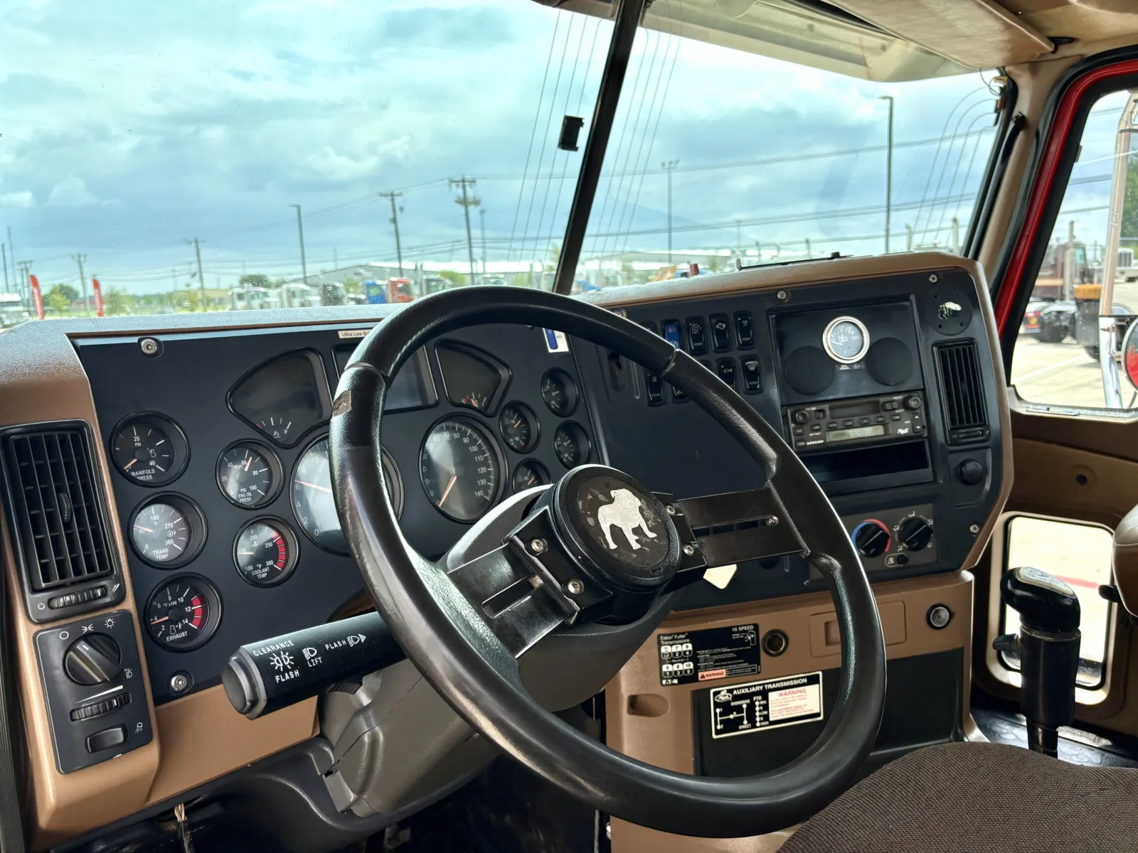 2009 Mack - image 15