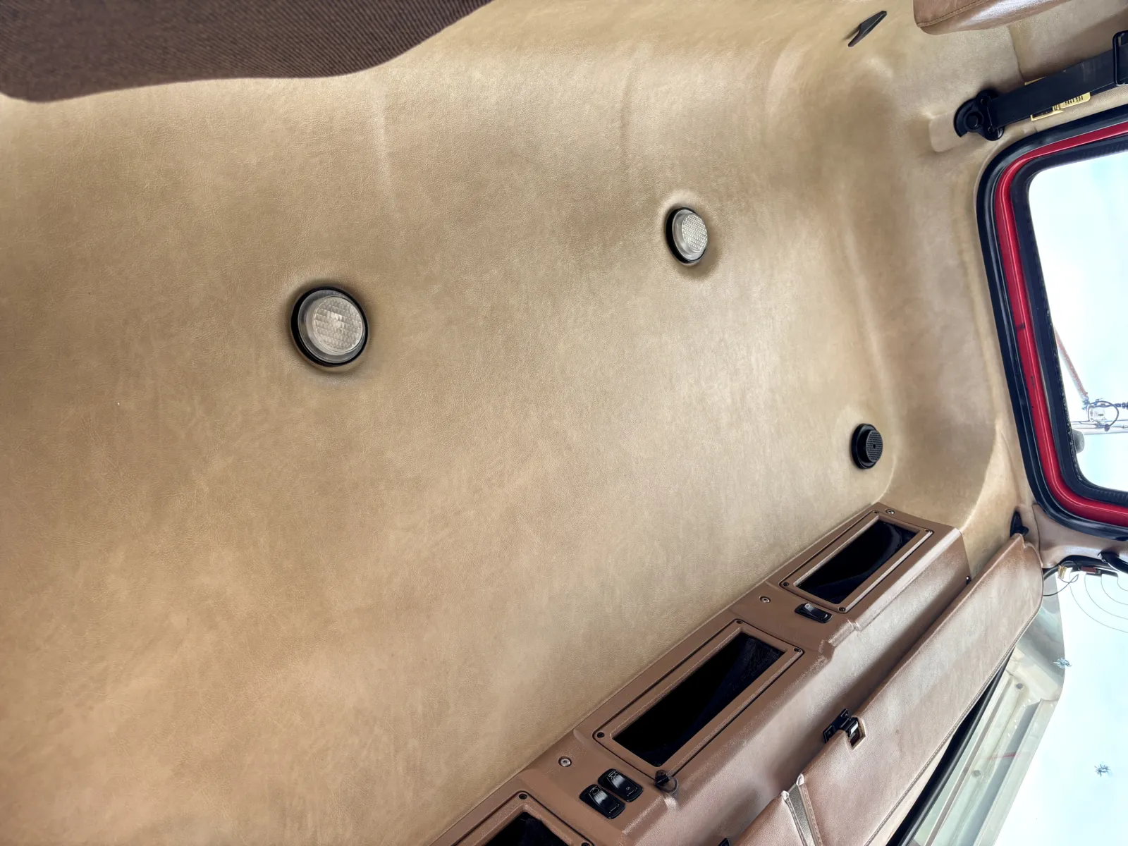 2009 Mack - image 21