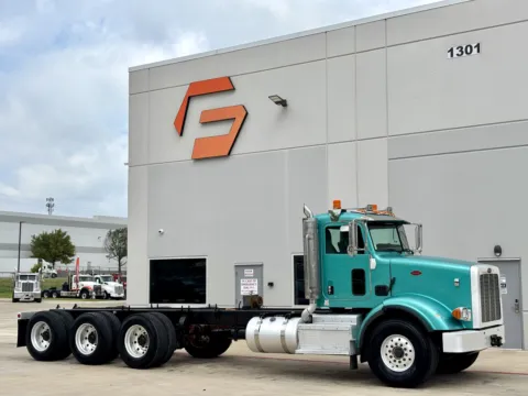 2013 PETERBILT 365 for sale in Hutchins, TX